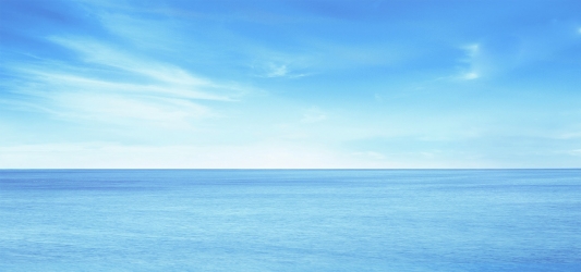 夏天蓝色天空海滩背景